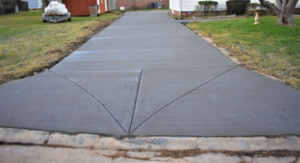 Apron Pouring in Upper Marlboro